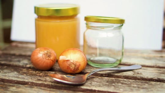 Homemade cough syrup remedy onion juice