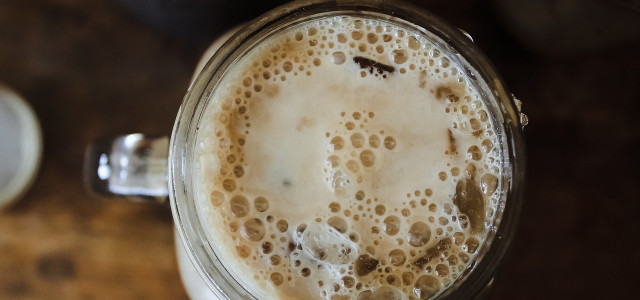 soy milk vs. almond milk