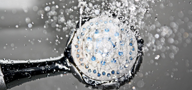 baths vs showers How much water does a shower use