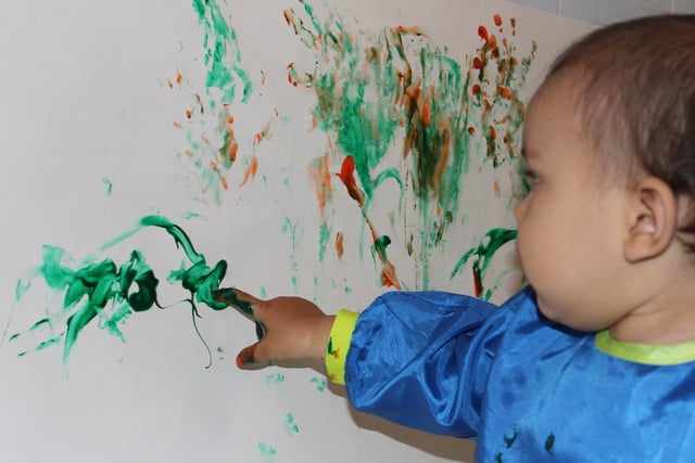 baby-can-get-creative-by-finger-painting-cc0-pixabay-moscowmoms-230614_download Baby can get creative by finger painting.