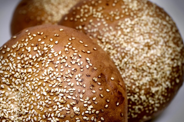 thankfully-there-are-plenty-of-vegan-hamburger-bun-cc0-pixabay-tiburi-221116_download Thankfully there are plenty of vegan hamburger buns available in most grocery stores.